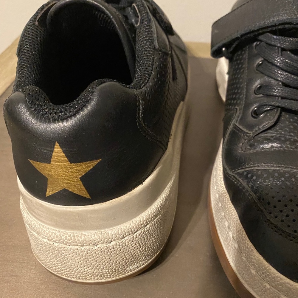 Saint Laurent Authentic SL24 Sneakers - Picture 5 of 7